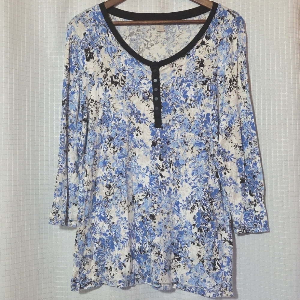 Laura Ashley Women 3/4 Sleeve Crew Neck Snap Blouse Blue Size L Buttery Soft